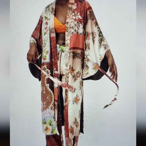 Zara Patchwork Printed  Vibrant Floral Kimono Wrap - Picture 5 of 15